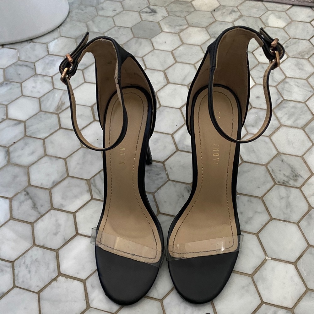 Black high heels size 7